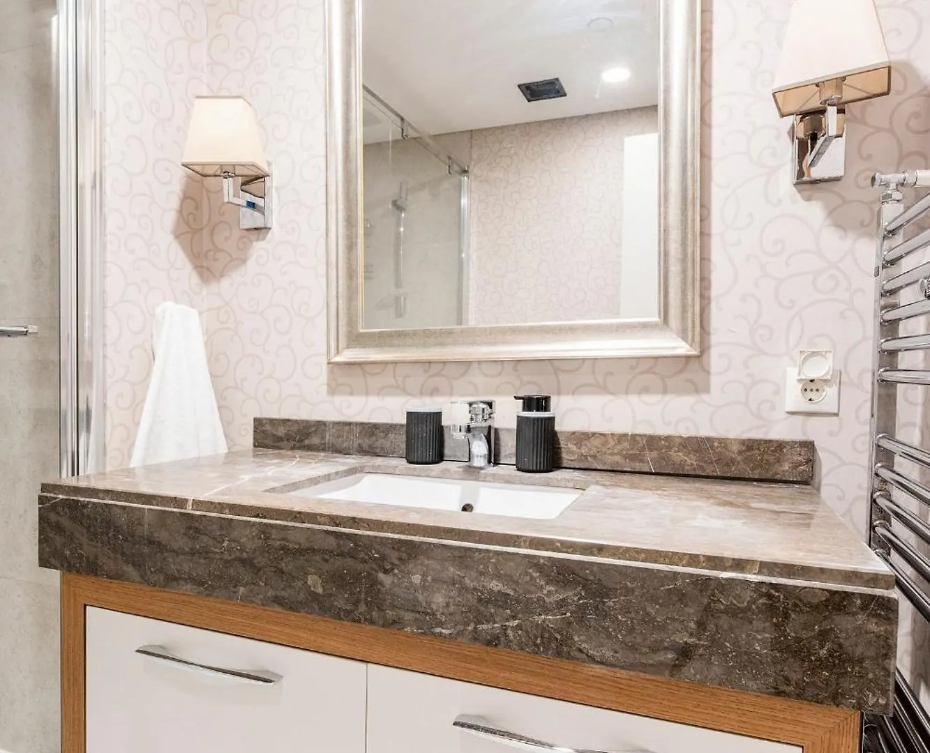 아파트 Premium Stay 3 Bdr Maslak 1453 이스탄불